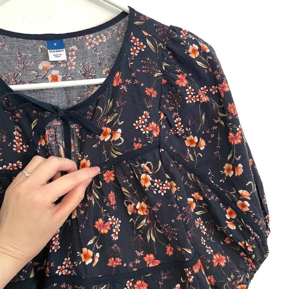 OLD NAVY Puff Sleeve Floral Tiered Swing Blouse Navy Blue Short Sleeve Peasant S